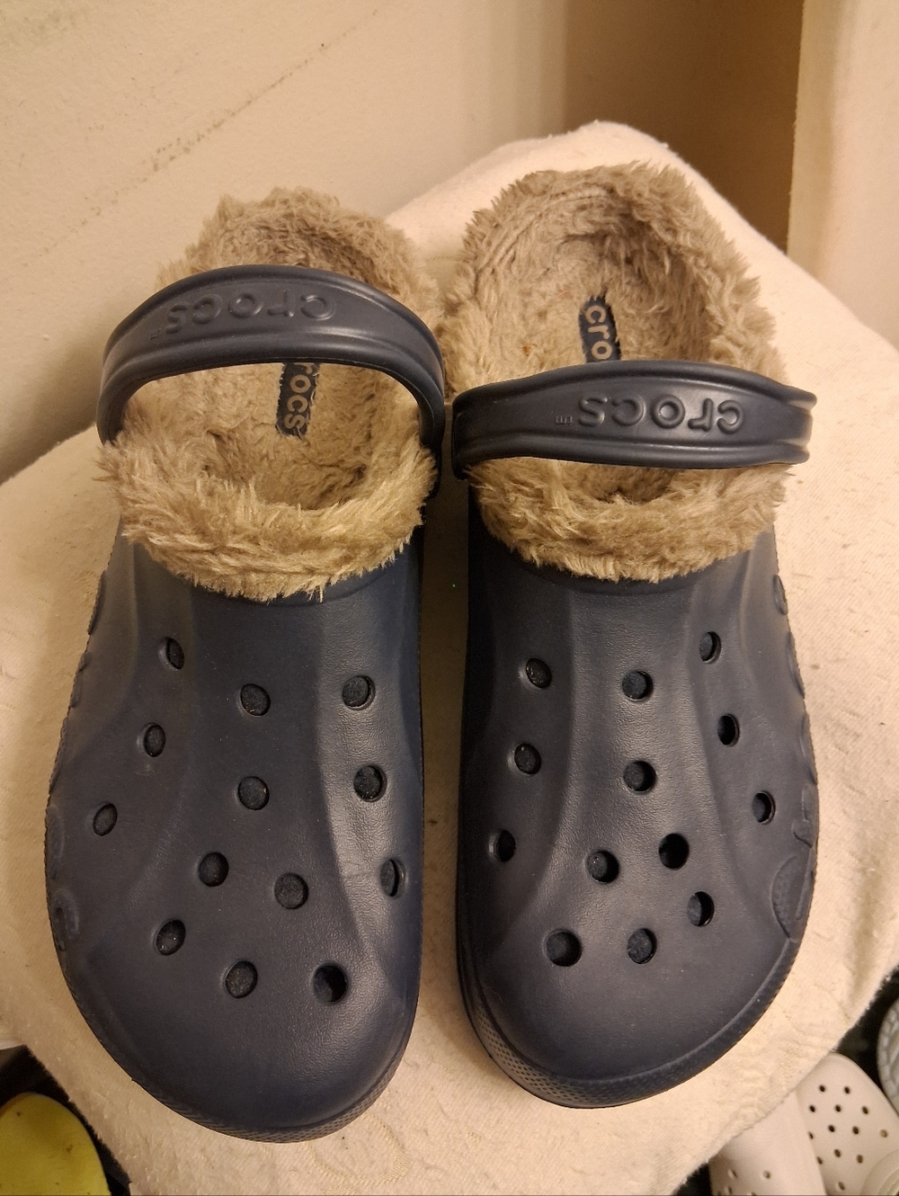Mens Crocs Lined Classic Clog - Navy with Tan Faux Fur Size 13